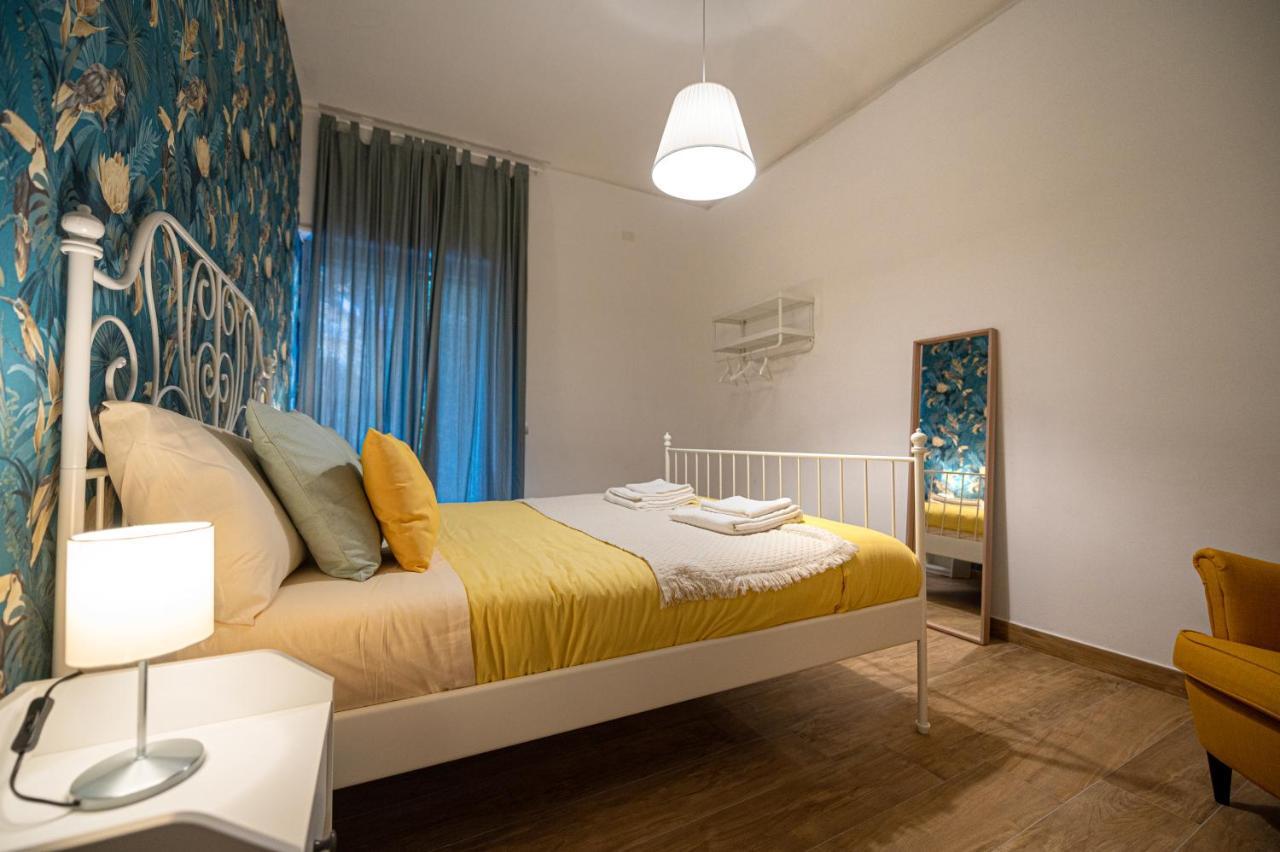 Апартаменты Casa Vacanze Partenope Неаполь Экстерьер фото